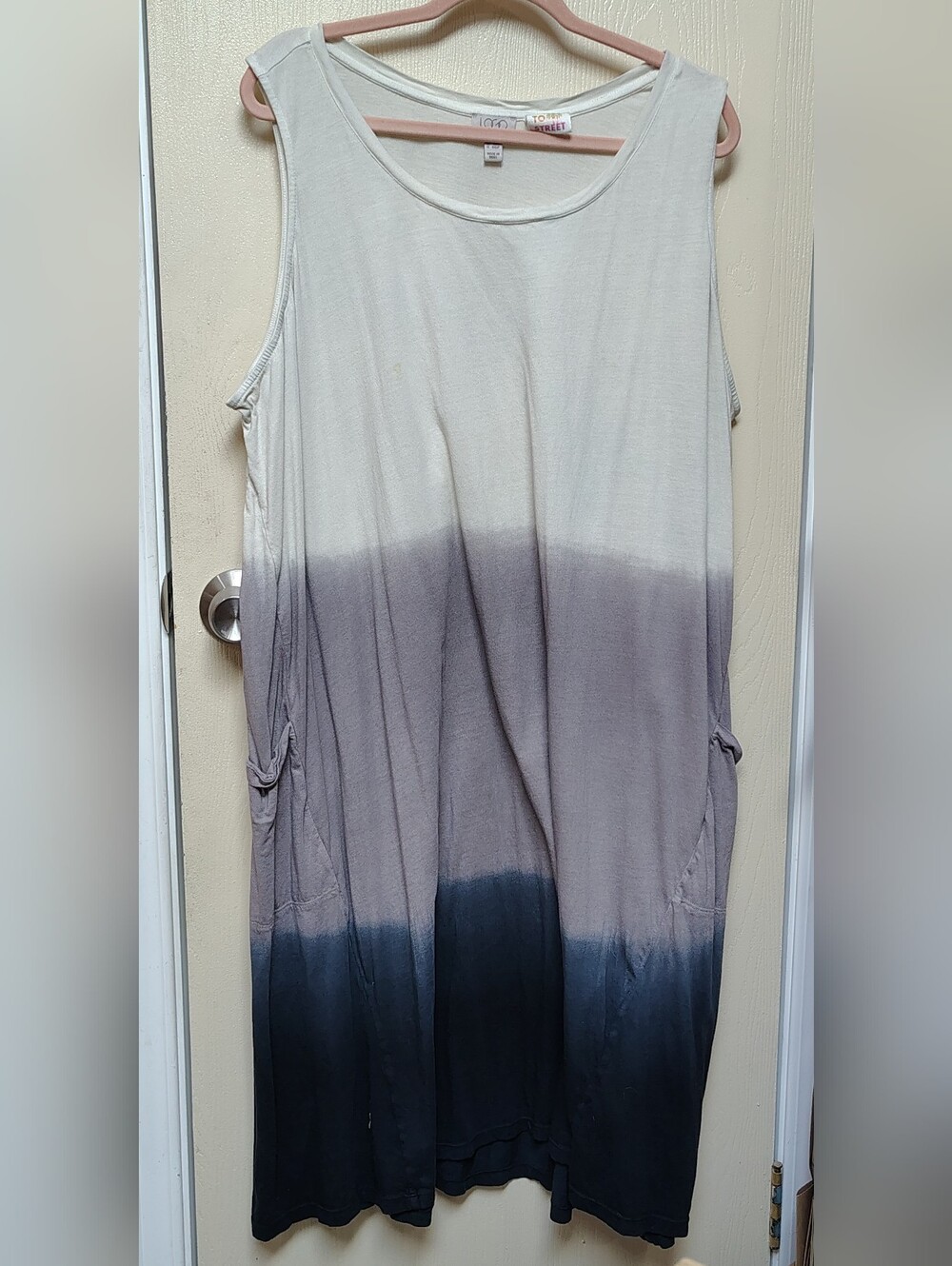 New LOGO Ombre Sleeveless Maxi Dress
